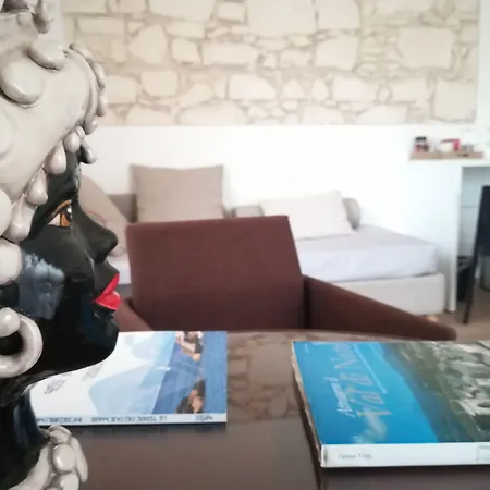 Bed & Breakfast I Santi Coronati 4*